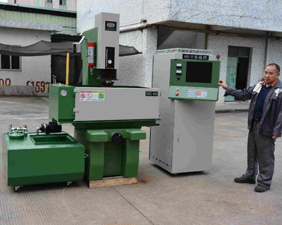 CNC-A50-進口全數控火花成型機